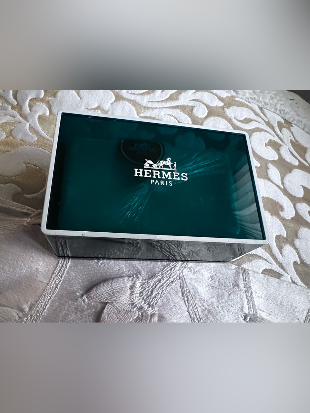 NEW Hermès Paris cologne Soap in Deep Green Acrylic  Box
